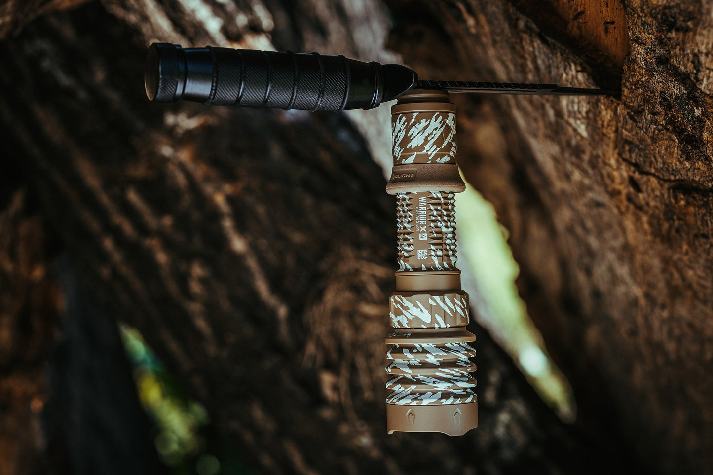 Latarka taktyczna Olight Warrior X 4 Glacial Valley - 2600 lumenów