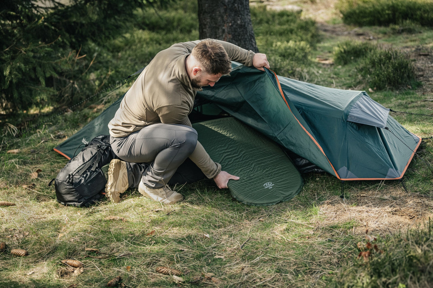 Mata samopompująca Highlander Outdoor Kip Mat - Olive