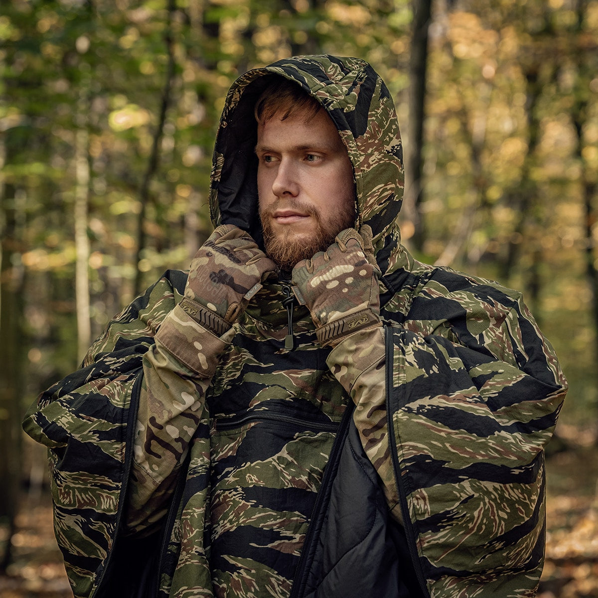 Ponczo Helikon Swagman Roll Climashield Apex z funkcją śpiwora - Tiger Stripe