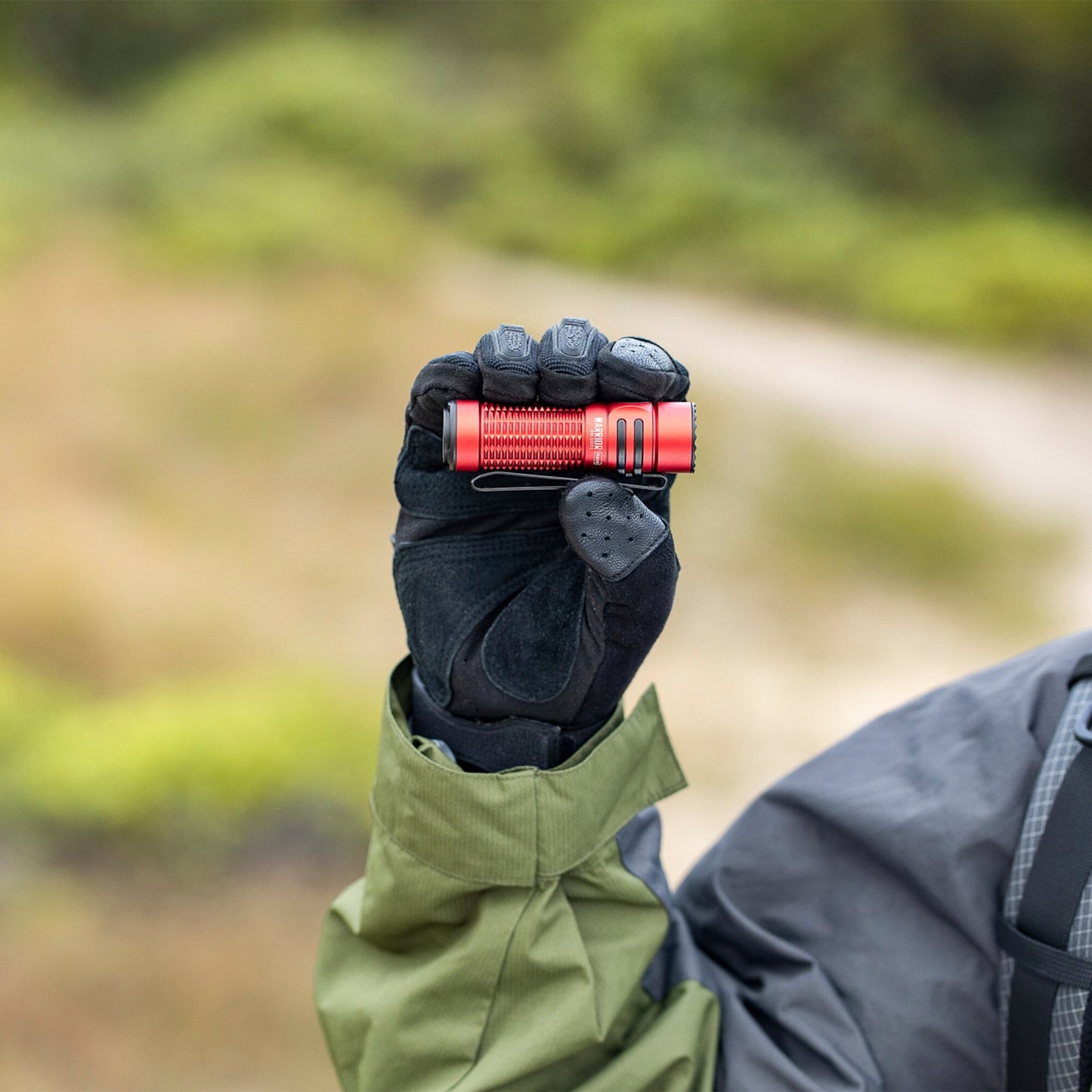 Latarka Olight Warrior Nano Red - 1200 lumenów