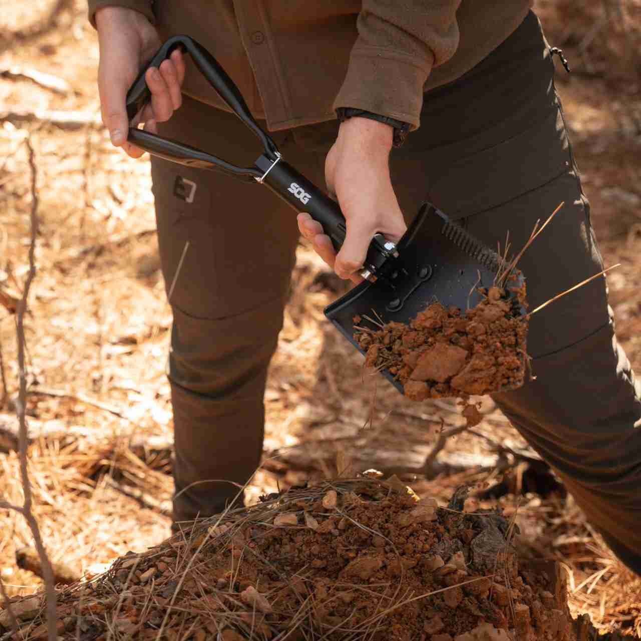 Saperka składana SOG XL Entrenching Tool - Black