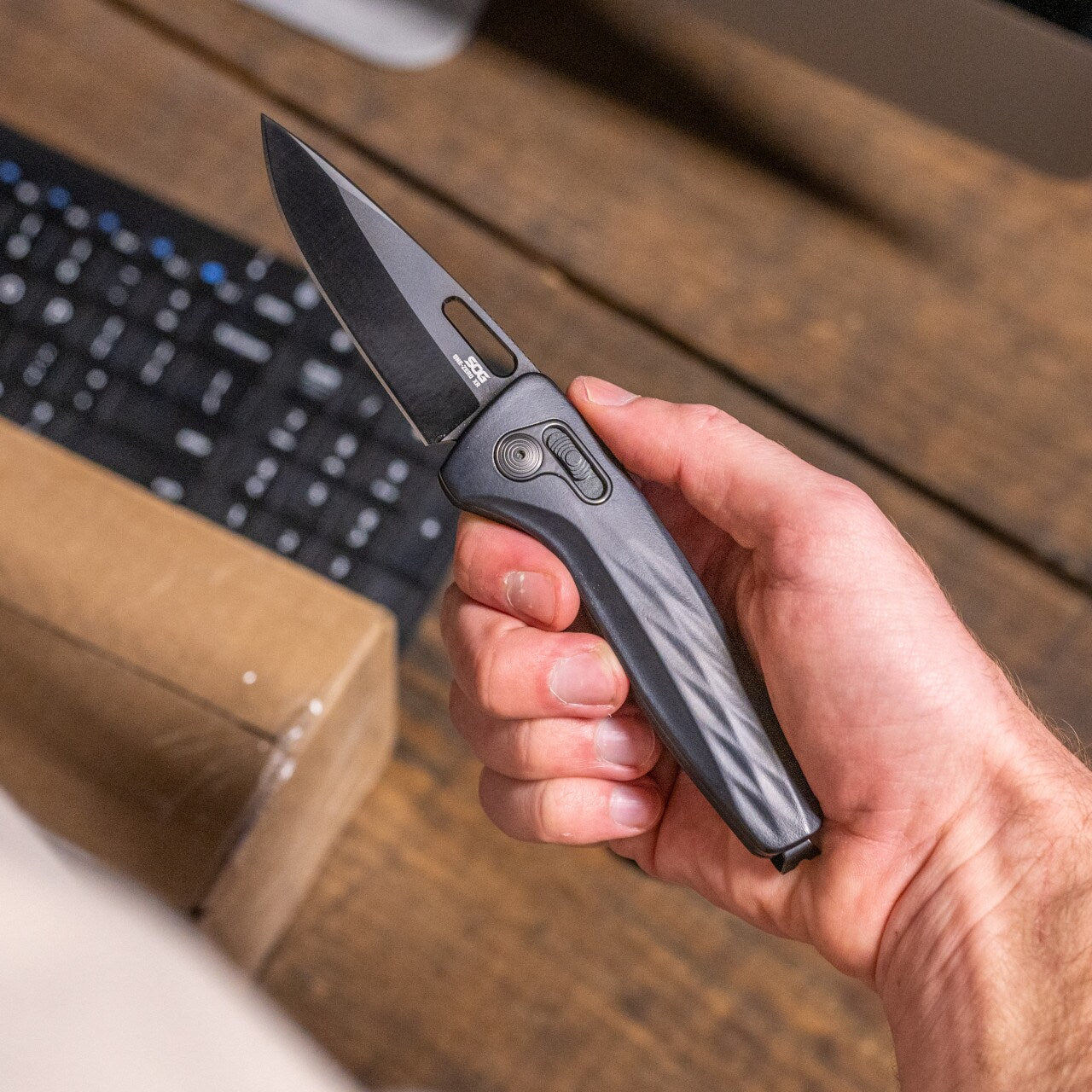 Nóż składany SOG One-Zero XR - Black
