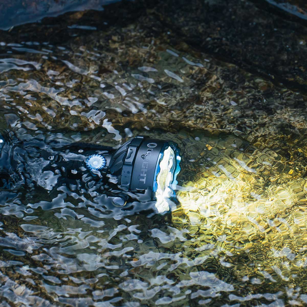 Latarka akumulatorowa Olight Marauder Mini Black - 7000 lumenów, zasięg 600 m