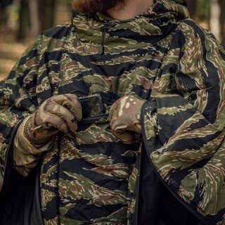 Ponczo Helikon Swagman Roll Climashield Apex z funkcją śpiwora - Tiger Stripe