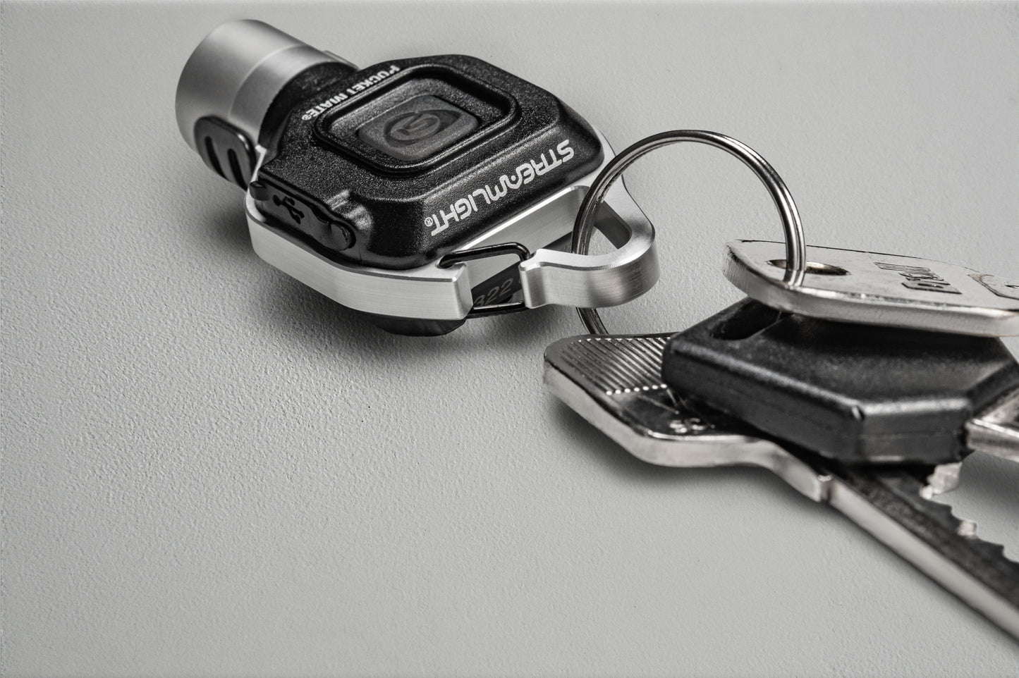 Latarka Streamlight Pocket Mate USB Silver - 325 lumenów