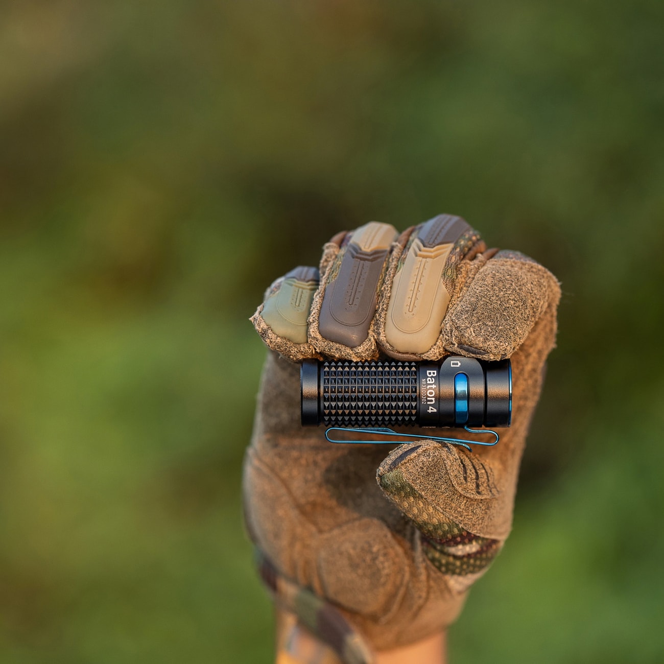 Latarka akumulatorowa Olight Baton 4 Black - 1300 lumenów