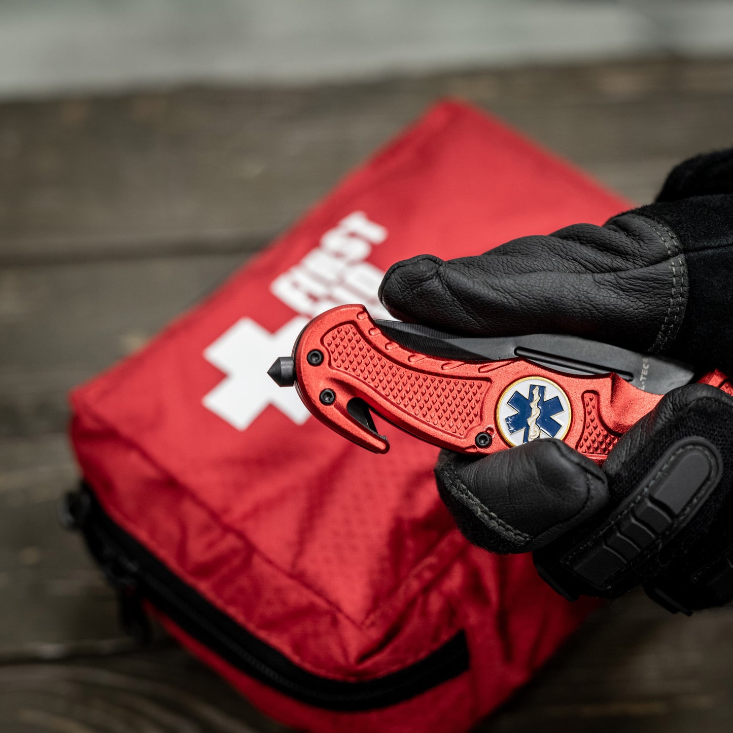 Nóż składany ratowniczy Mil-Tec Rescue Red