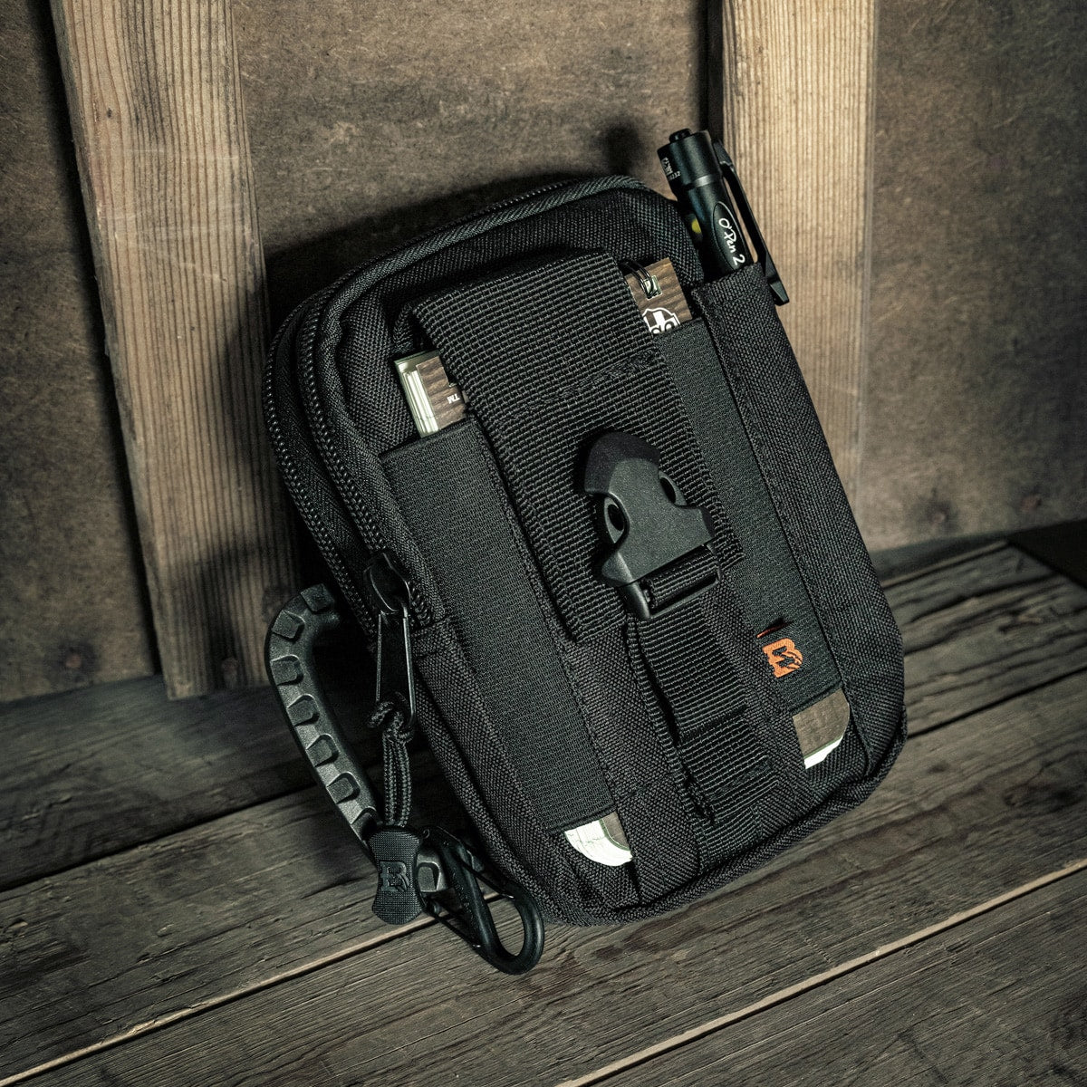 Panel administracyjny Badger Outdoor Tactical Admin Pouch - Czarny