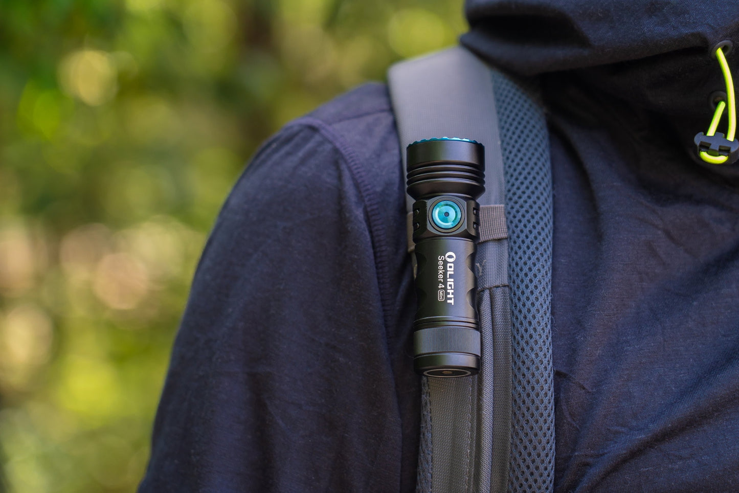 Latarka taktyczna Olight Seeker 4 Mini Cool White Black - 1200 lumenów