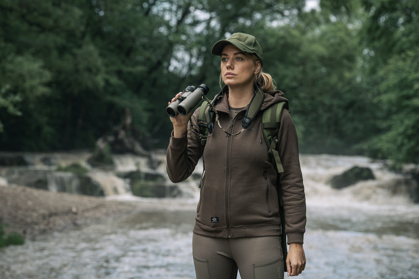 Lornetka Bushnell R3 8x42 - Ranger Green