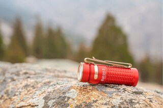 Latarka akumulatorowa Olight Baton 3 Red - 1200 lumenów