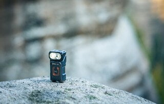 Latarka Wuben X3 Pro Black + Aluminum Charging Box - 700 lumenów