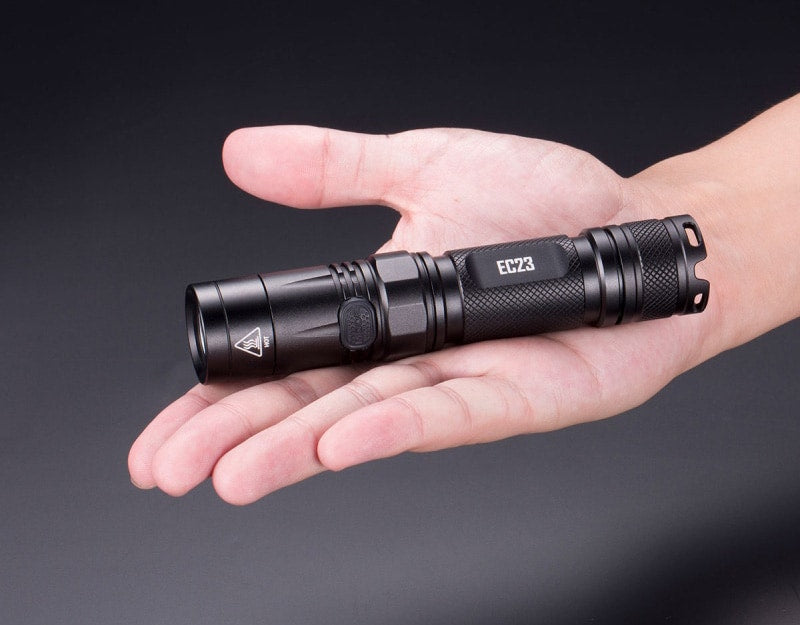 Latarka Nitecore EC23 - 1800 lumenów