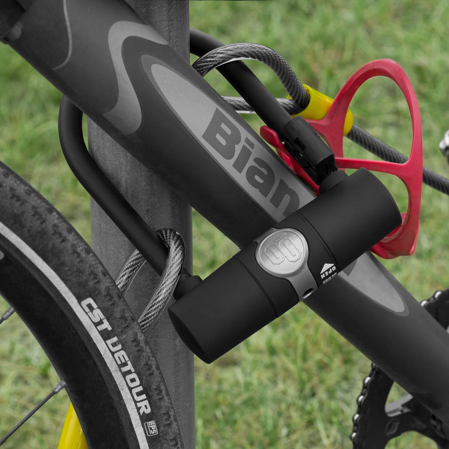 Zapięcie rowerowe OnGuard 5810 U-Lock - Black