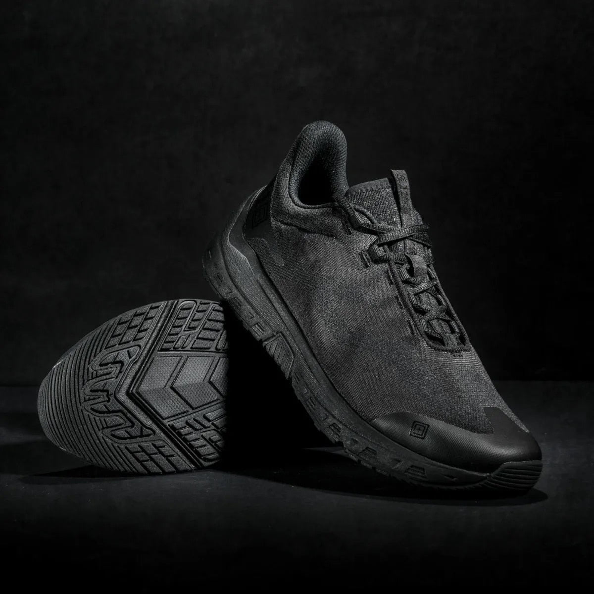 Buty 5.11 PT-R Inure Runner - Triple Black