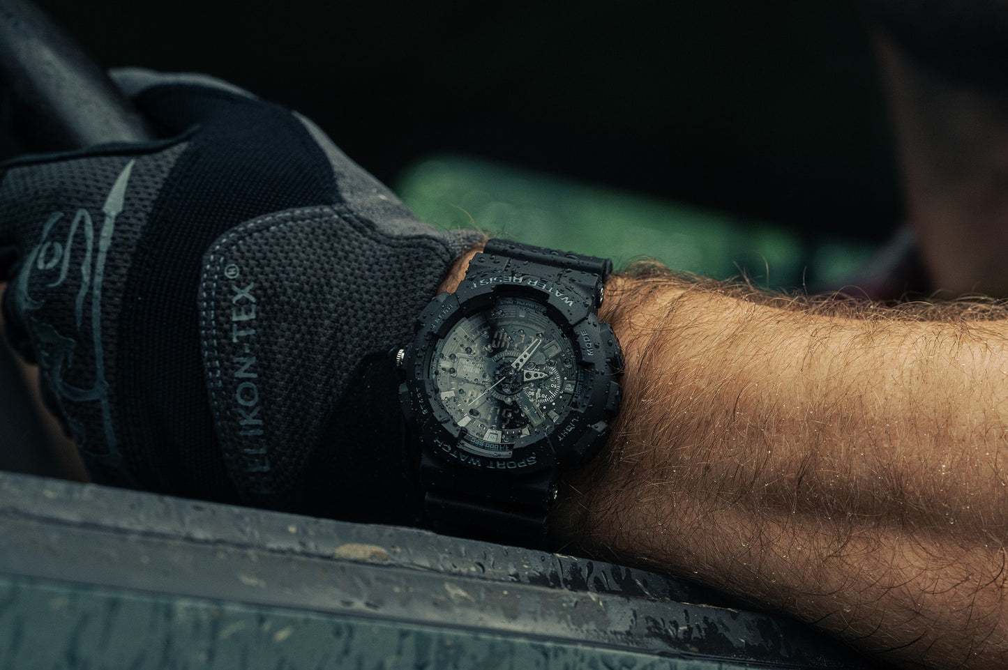 Zegarek sportowy M-Tac - Black