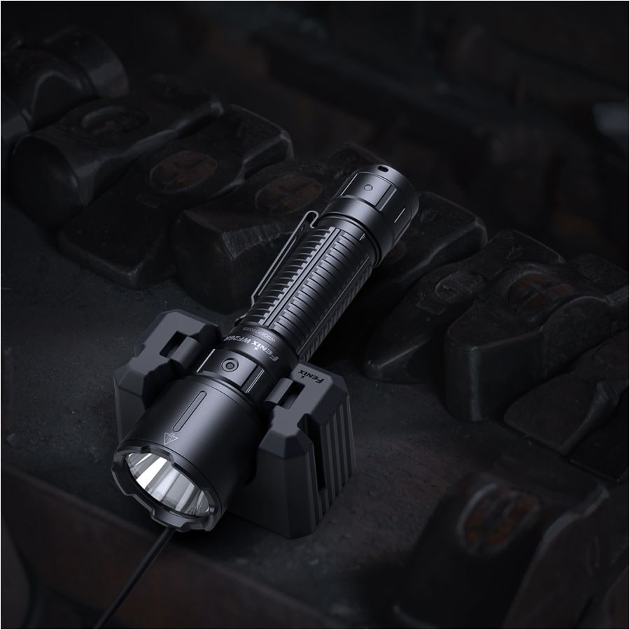 Latarka Fenix WF26R - 3000 lumenów