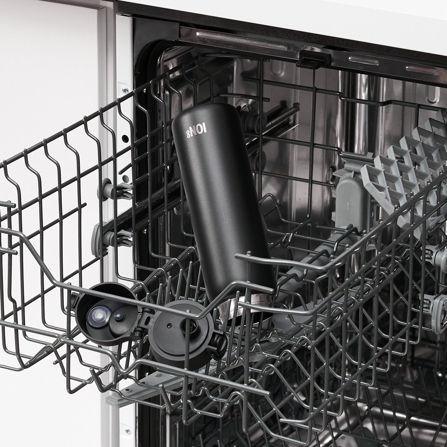 Butelka ION8 Stainless Steel 600 ml - Black