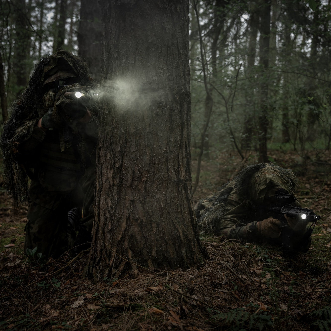 Latarka na broń Olight Odin S Matte Black z montażem - 1500 lumenów