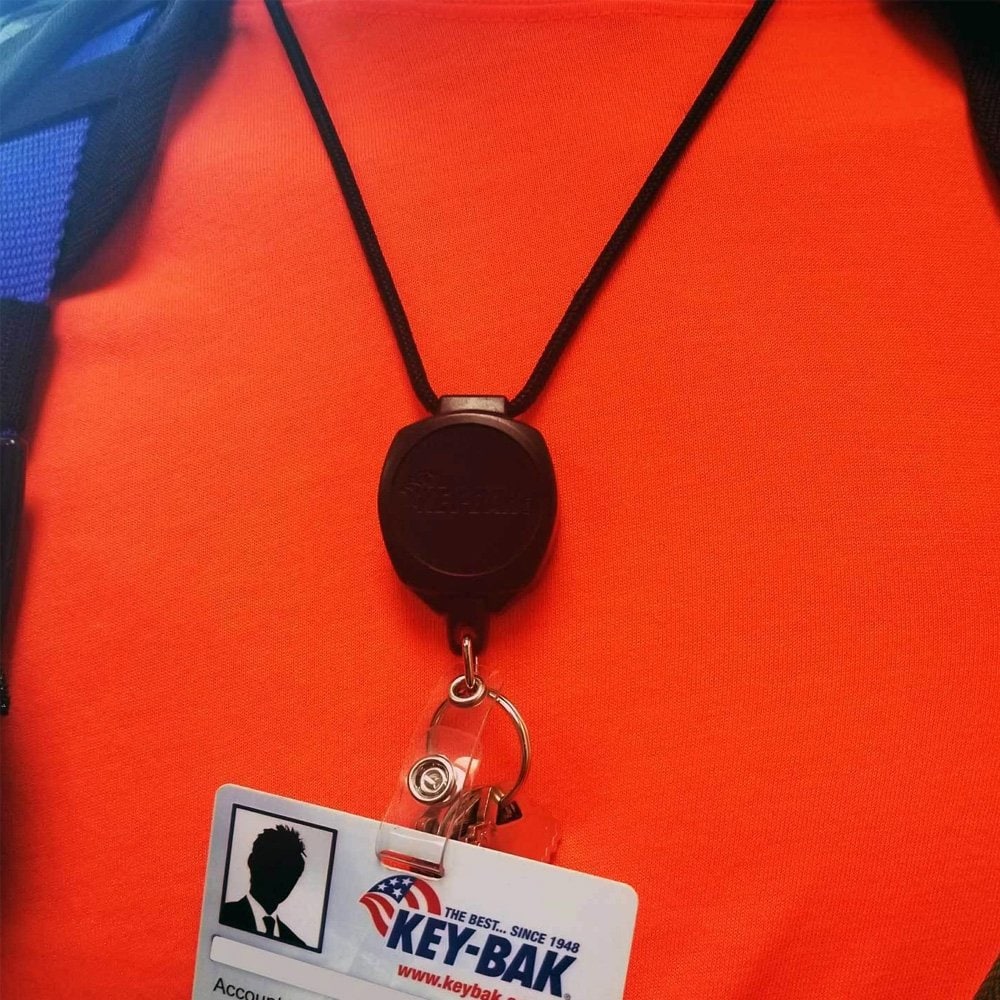 Retraktor Key-Bak Sidekick ze smyczą i mocowaniem identyfikatora