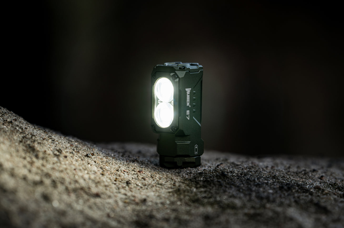 Latarka Wuben E7 Green - 1800 lumenów