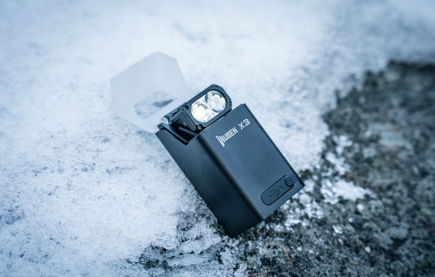 Latarka Wuben X3 Pro Black + Aluminum Charging Box - 700 lumenów