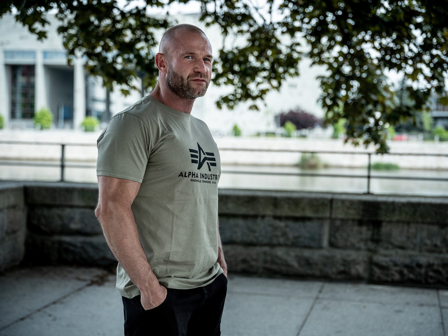 Koszulka T-shirt Alpha Industries Basic - Olive/Black