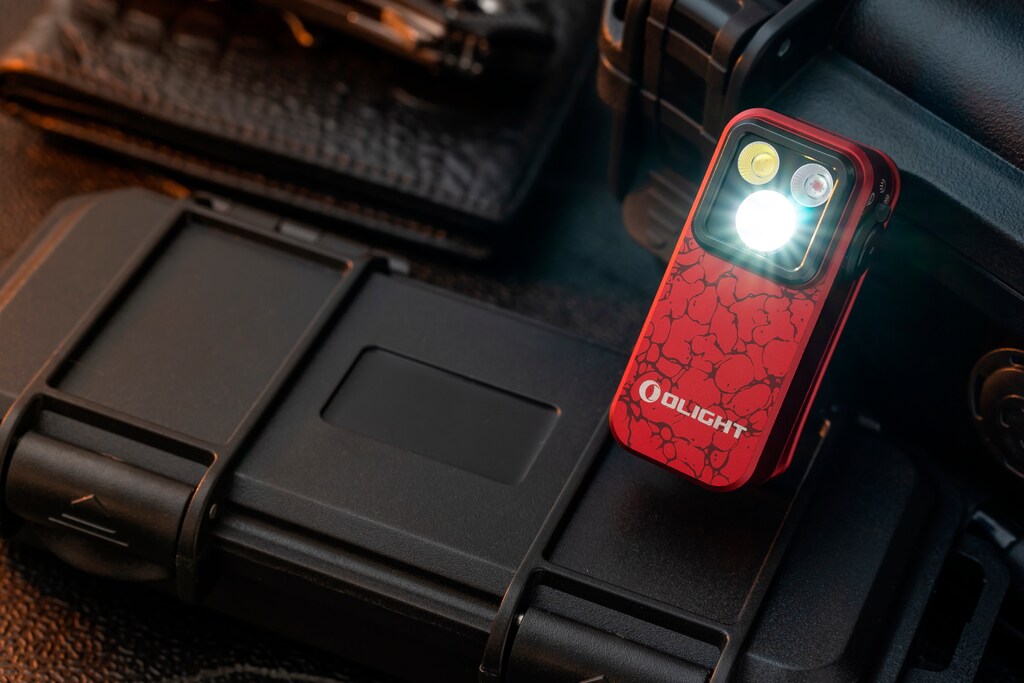 Latarka akumulatorowa Olight Oclip Pro Molten Lava - 500 lumenów