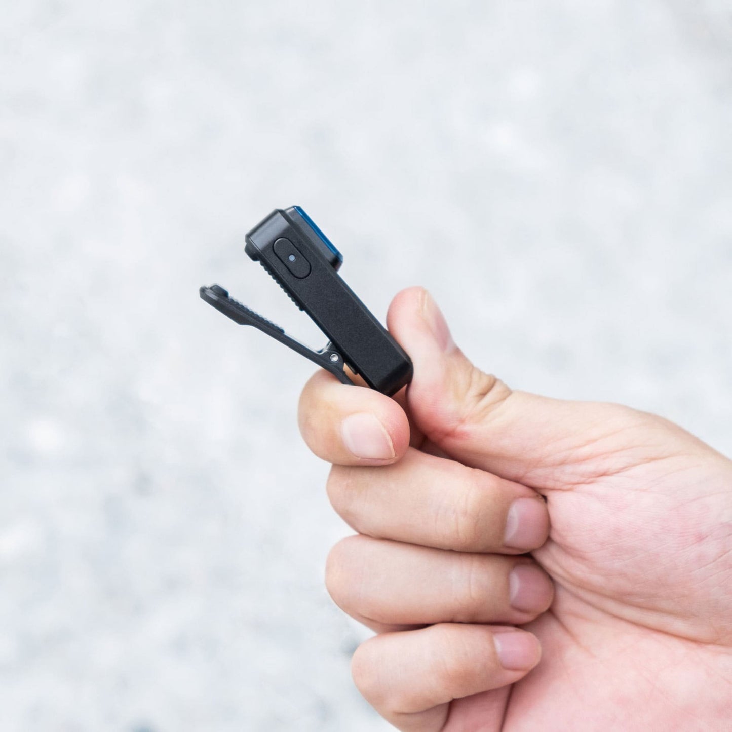 Latarka akumulatorowa Olight Oclip - 300 lumenów