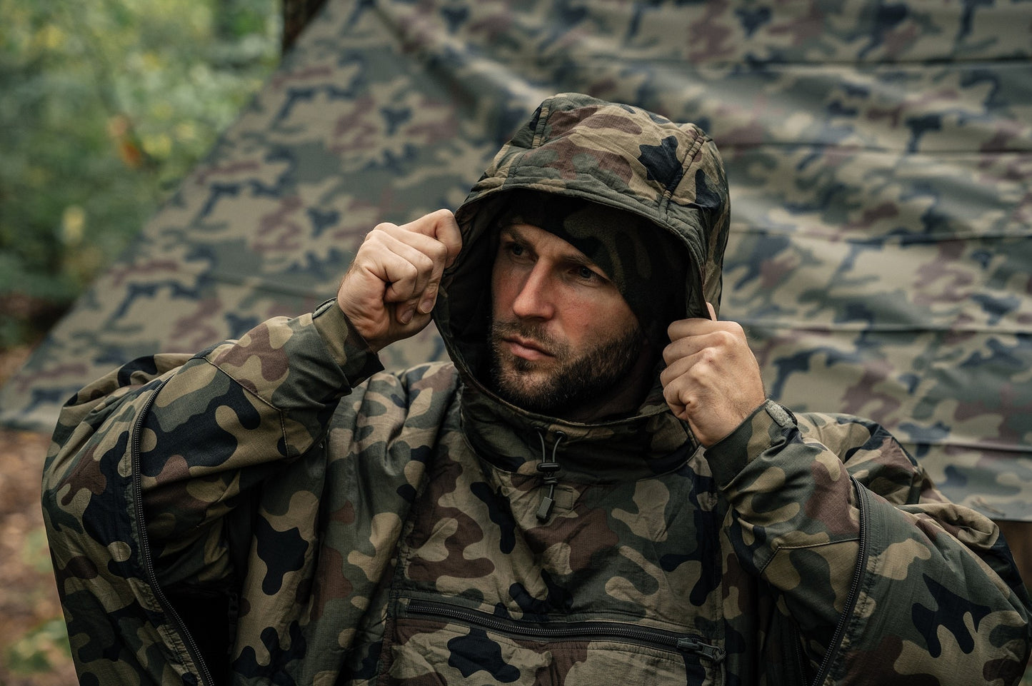 Ponczo Helikon Swagman Roll Climashield Apex z funkcją śpiwora - wz.93 Pantera PL Woodland