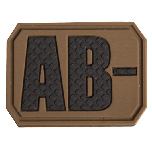 Emblemat Mil-Tec z grupą krwi AB- coyote