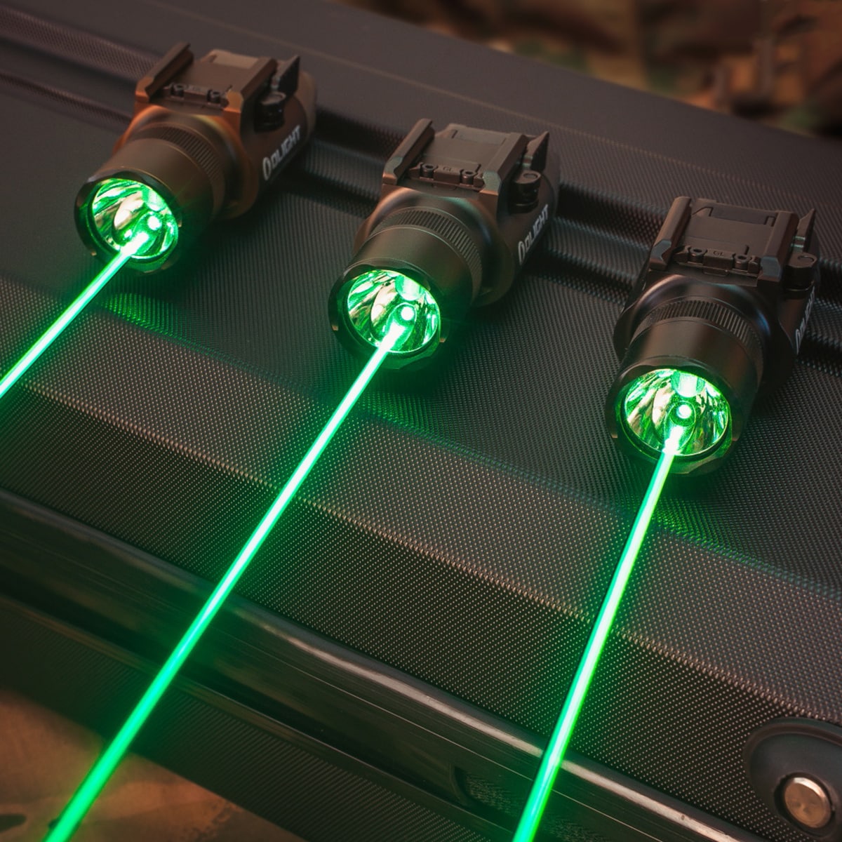 Latarka na broń z celownikiem laserowym Olight BALDR Pro R - 1350 lumenów, Green Laser