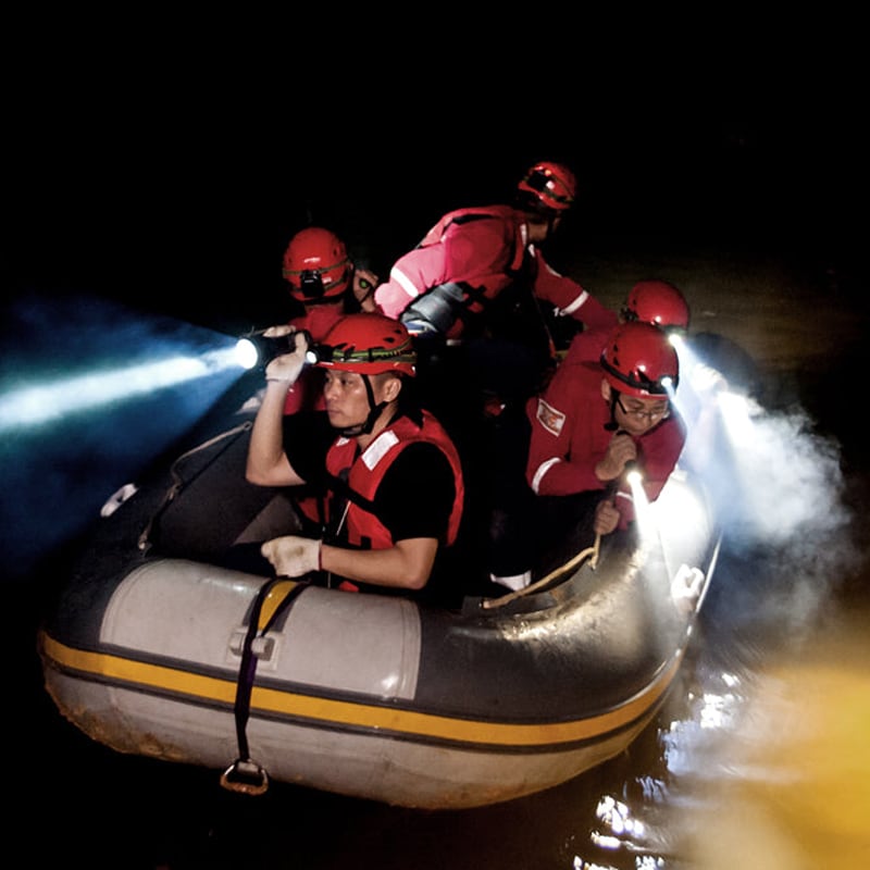 Latarka Nextorch P86 z gwizdkiem 120 dB - 1600 lumenów
