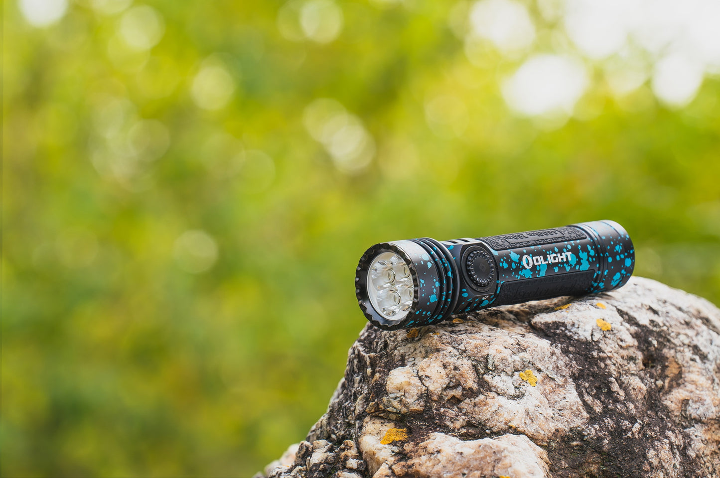 Latarka taktyczno-poszukiwawcza Olight Seeker 4 Pro Cool White Deep Ocean - 4600 lumenów