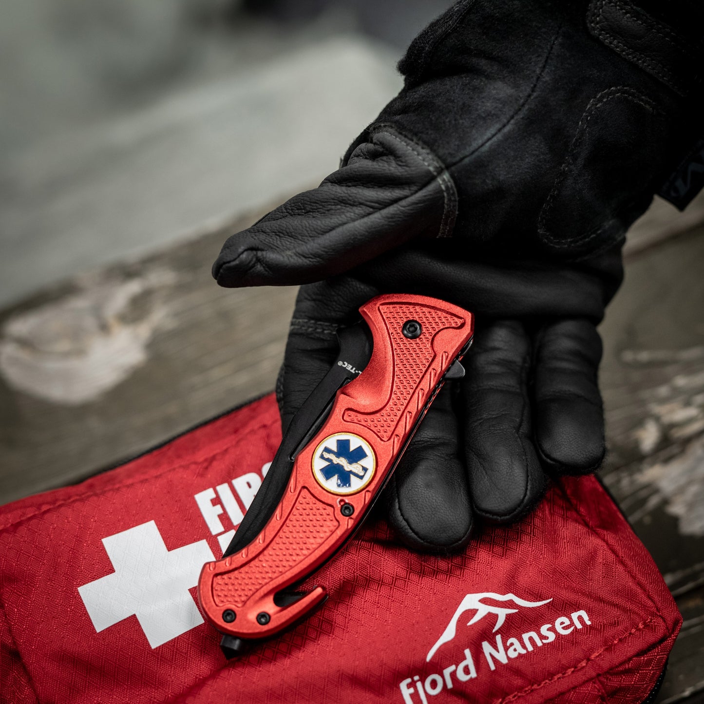 Nóż składany ratowniczy Mil-Tec Rescue Red