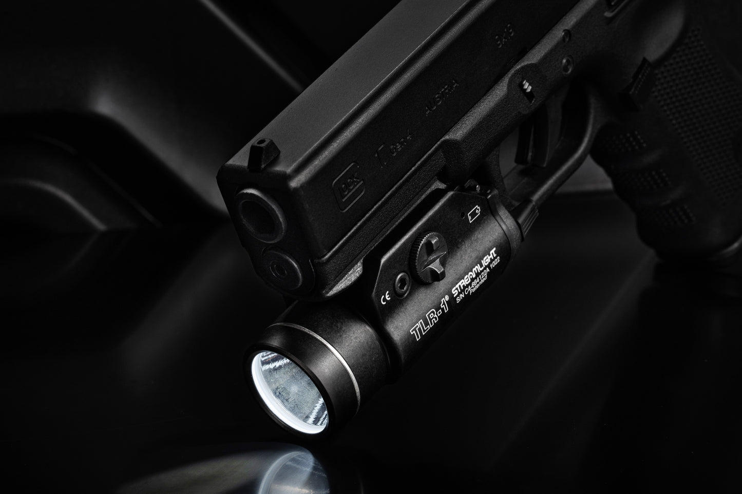 Latarka na broń Streamlight TLR-1 Black - 300 lumenów