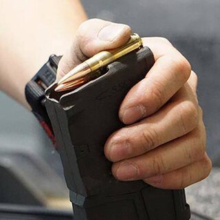 Magazynek 30 nabojowy UTG Pro kal. 5,56 x 45 mm karabinków AR15/M4 - Black