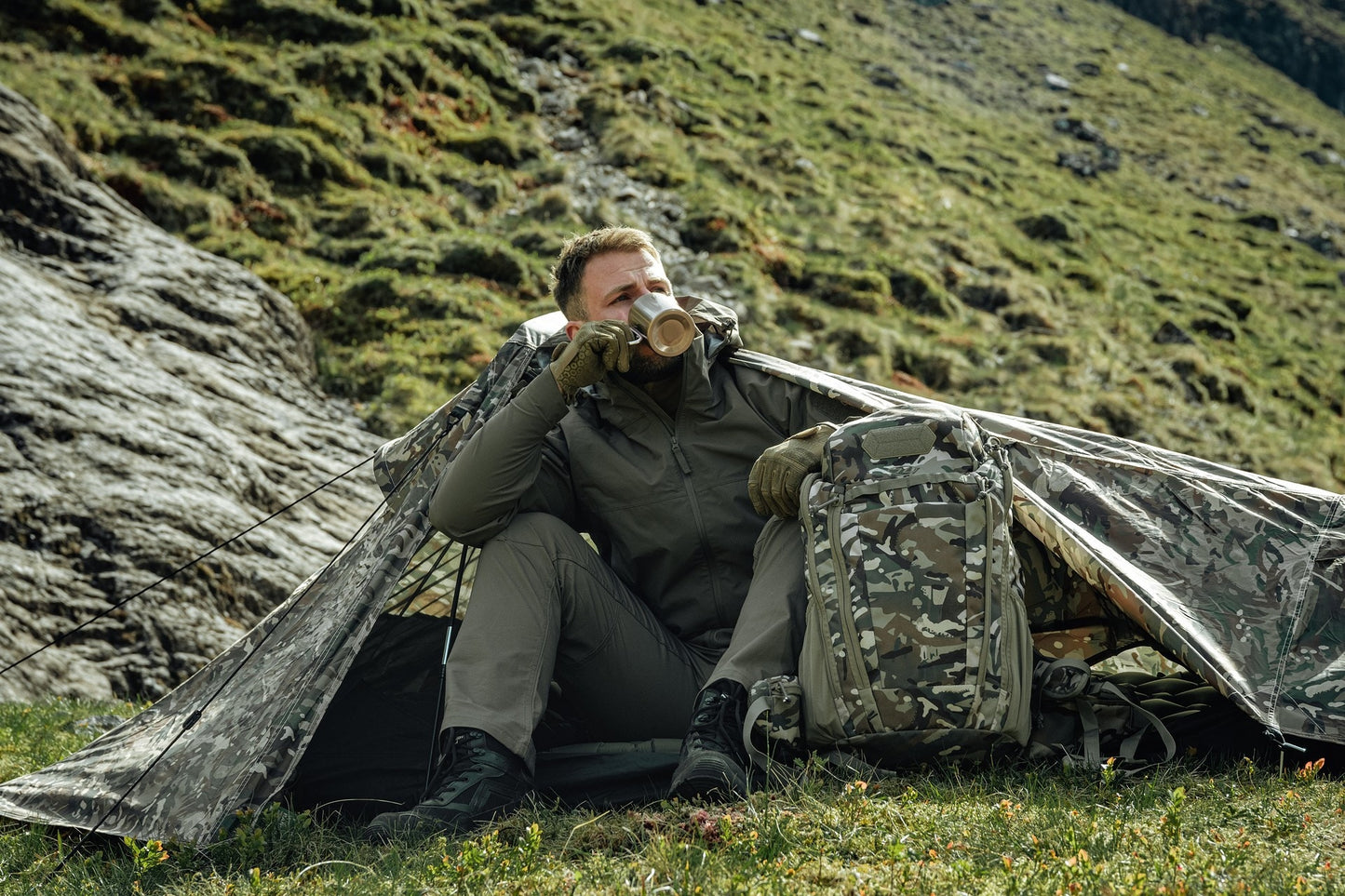 Plecak Highlander Forces Eagle 2 30 l - Arid MC Camo
