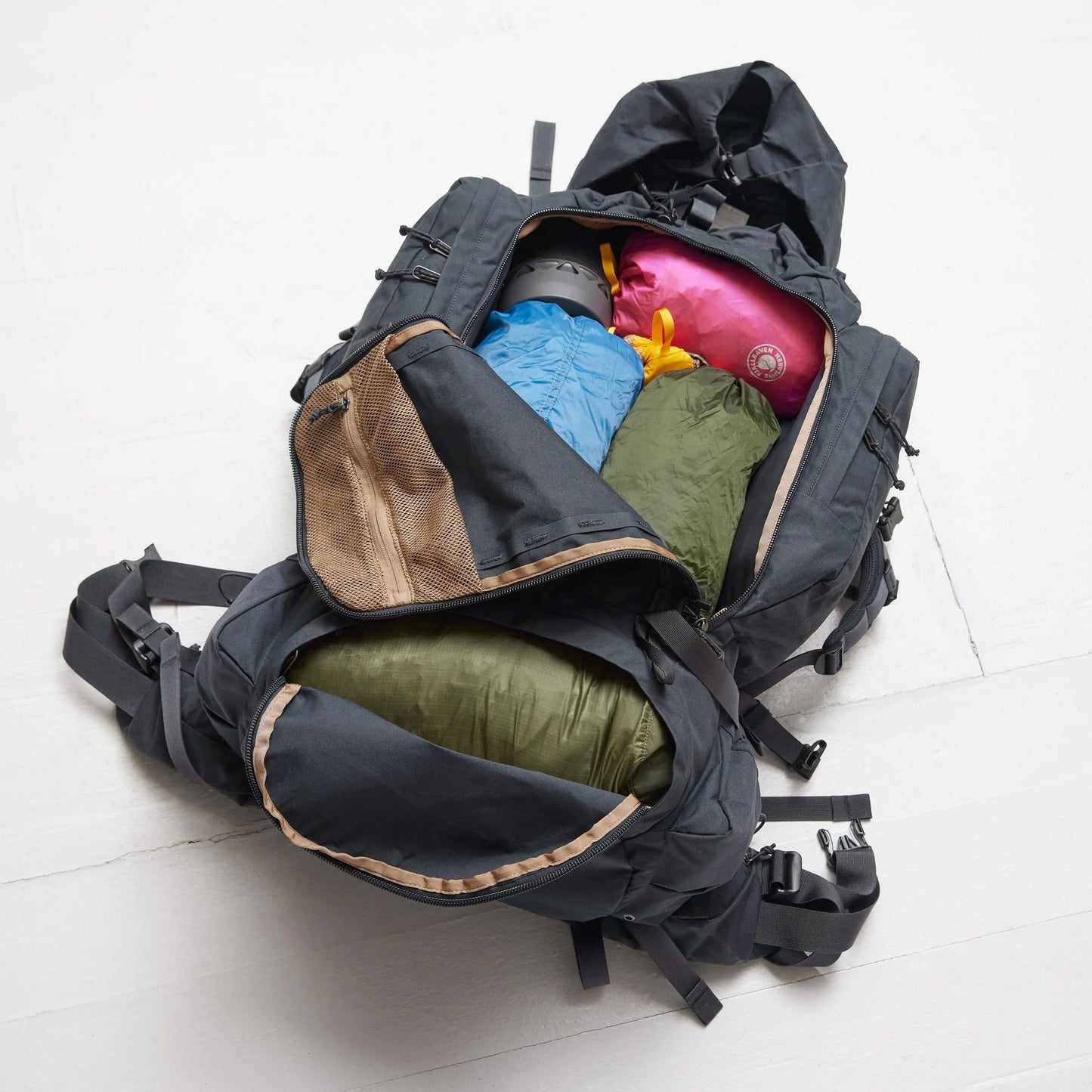 Plecak Fjallraven Kajka M/L 65 l - Coal Black