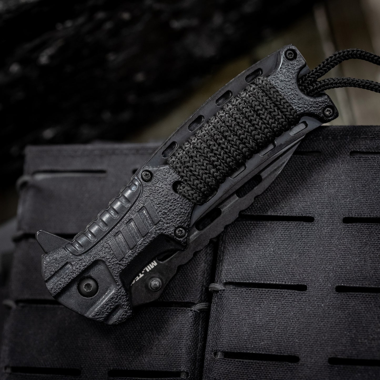 Nóż składany Mil-Tec Paracord z krzesiwem - Black