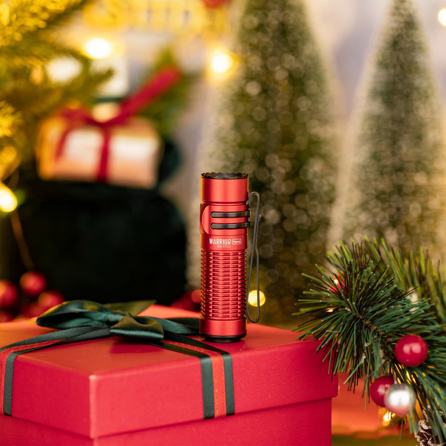 Latarka Olight Warrior Nano Red - 1200 lumenów