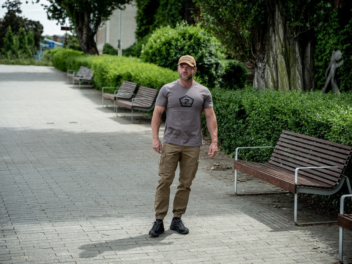 Spodnie Pentagon Invictus Tactical Joggers - Coyote