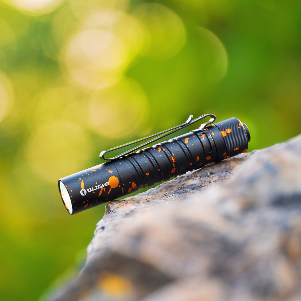 Latarka Olight I5T EOS Pumpkin Stains - 300 lumenów