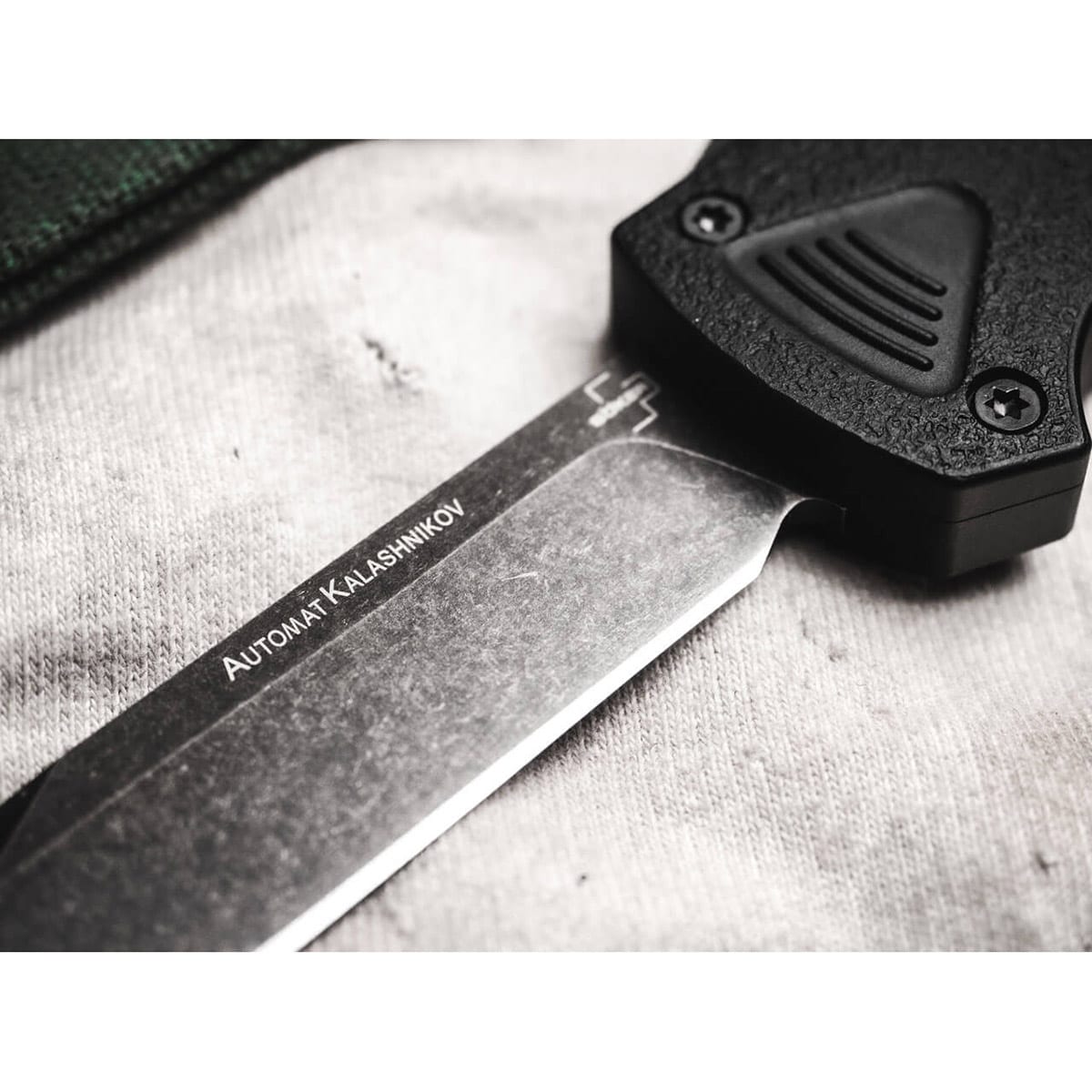 Nóż sprężynowy Boker Plus Kalasnikov OTF