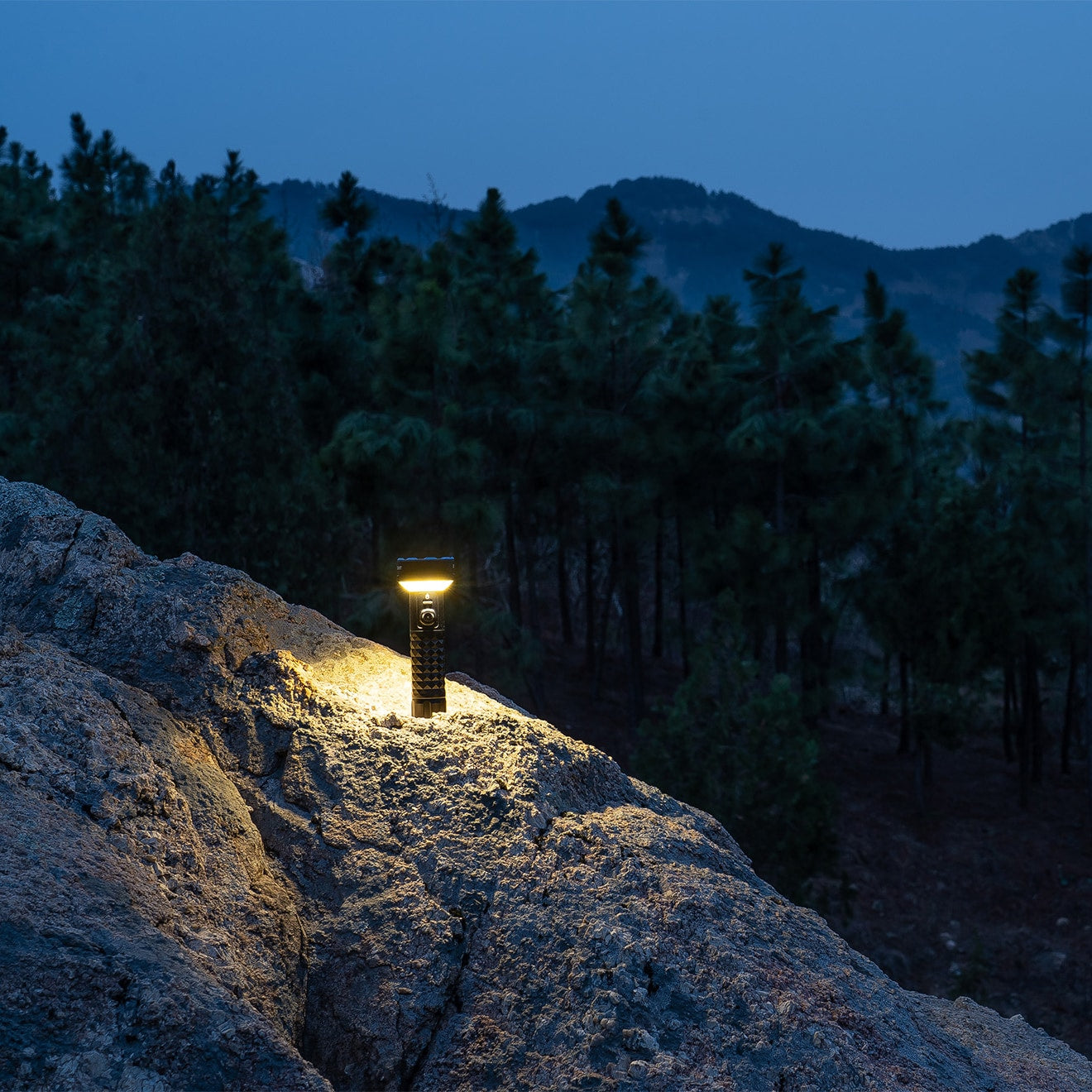 Latarka Olight Prowess Black - 5000 lumenów