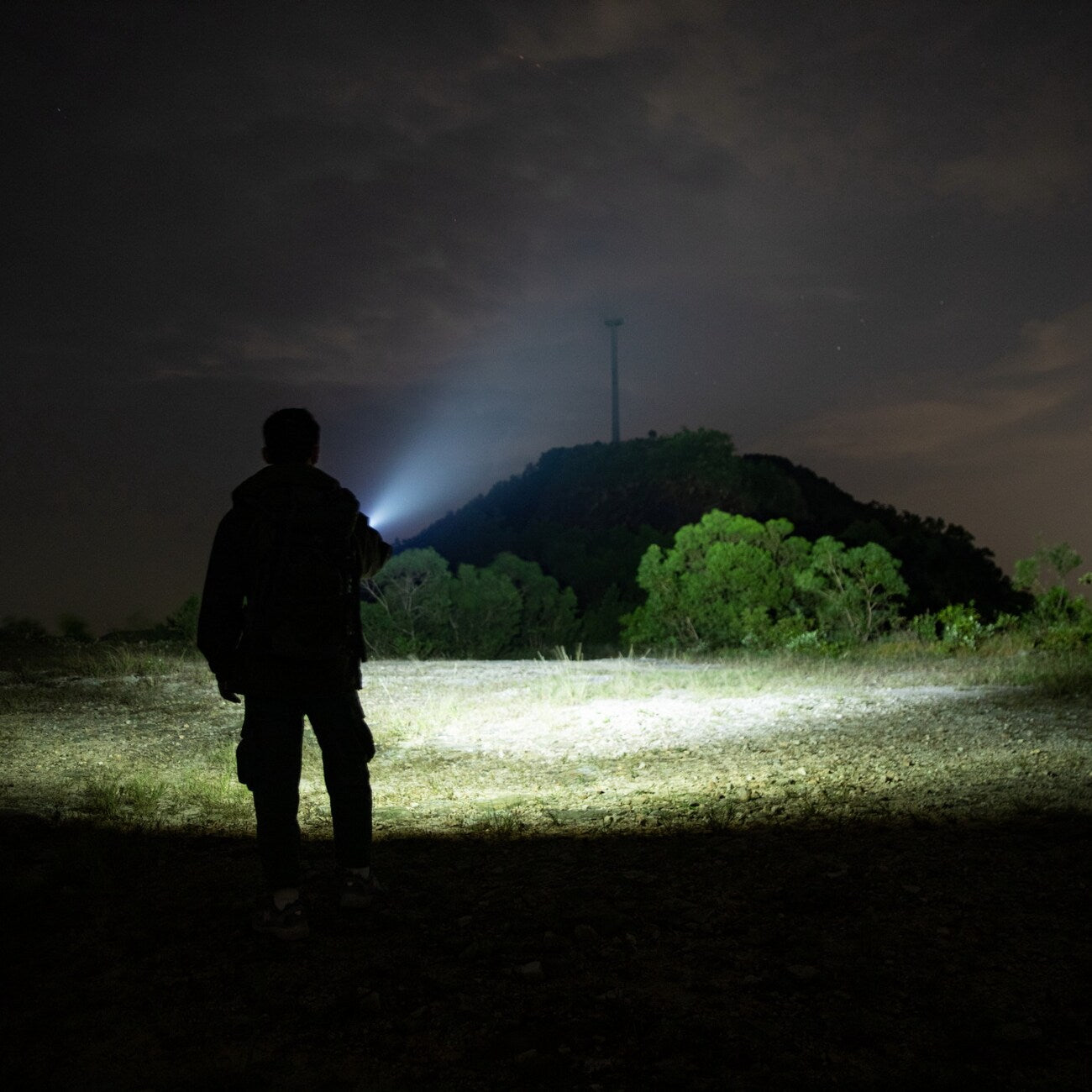 Latarka akumulatorowa Olight Baton 4 Regal Blue - 1300 lumenów