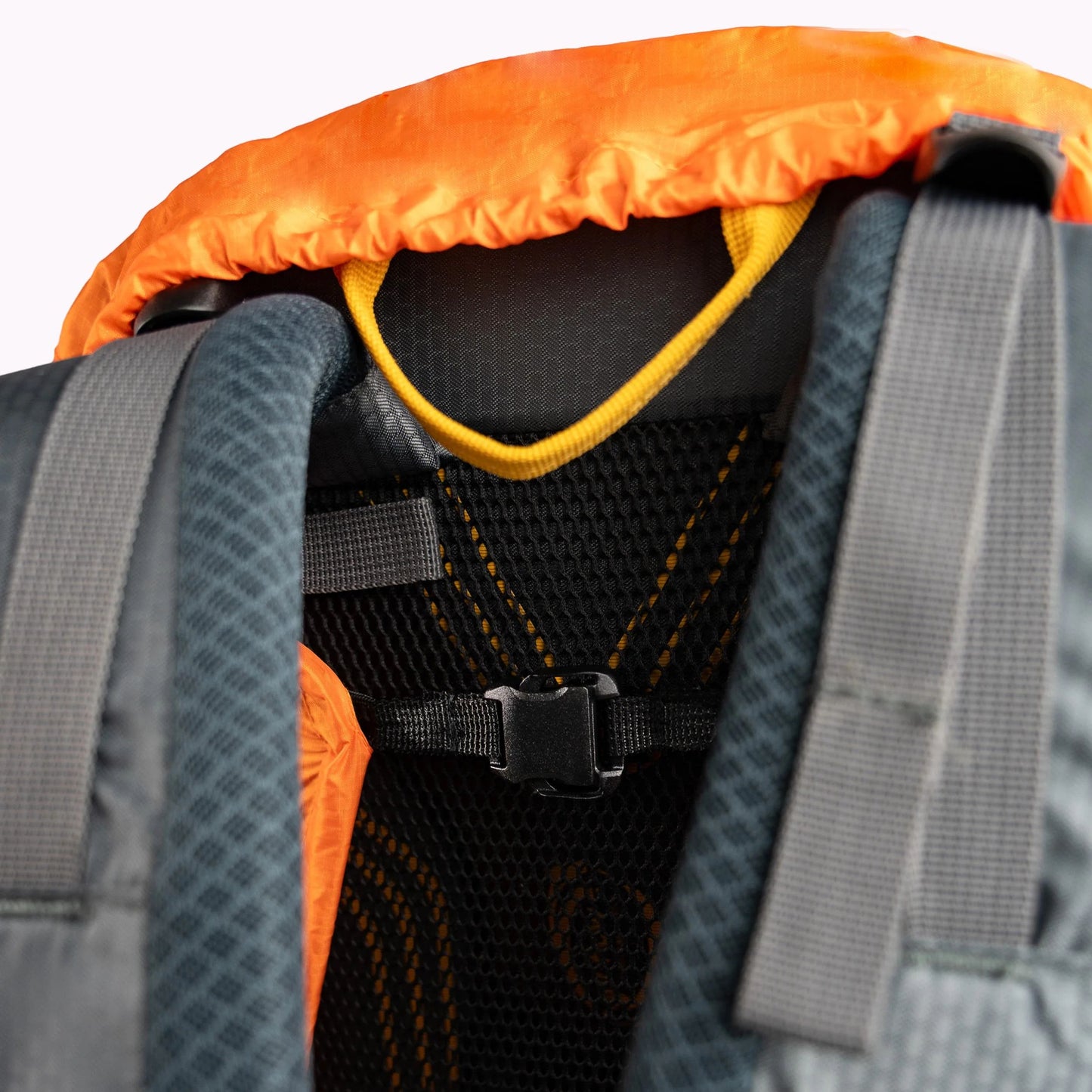 Pokrowiec na plecak Highlander Outdoor Duck’s Back Raincover Medium 35-45 l - Orange