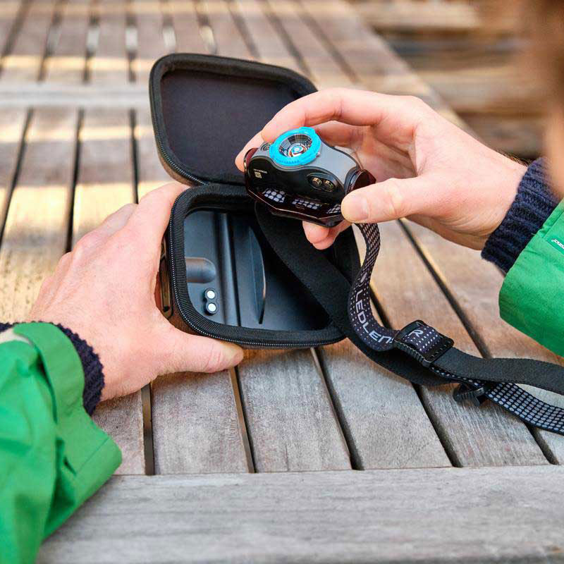 Etui na latarkę Ledlenser Powercase z funkcją powerbanku