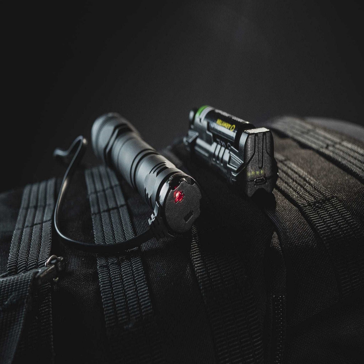 Latarka Armytek Dobermann Pro Magnet USB Warm - 1400 lumenów