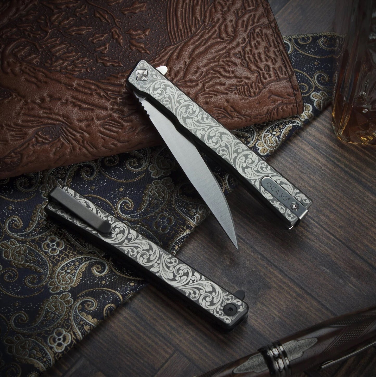 Nóż składany Ocaso Solstice Engraved Titanium - Satin/Scroll
